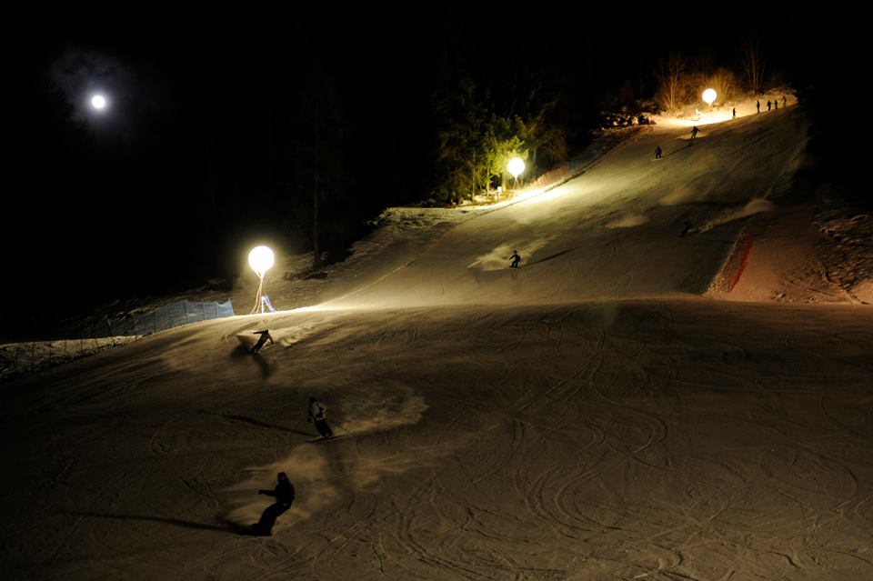 sciare a ponte di legno sciare a ponte di legno: sci notturno a ponte di legno
